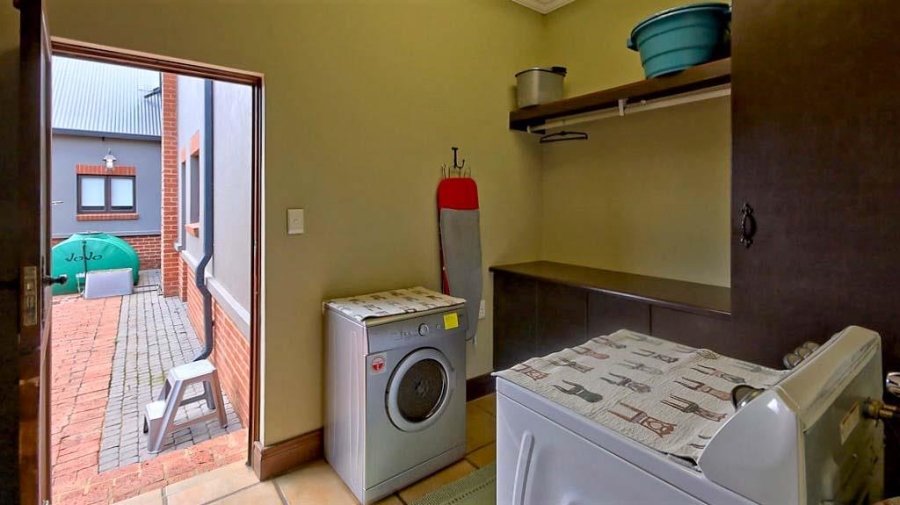 4 Bedroom Property for Sale in The Wilds Gauteng