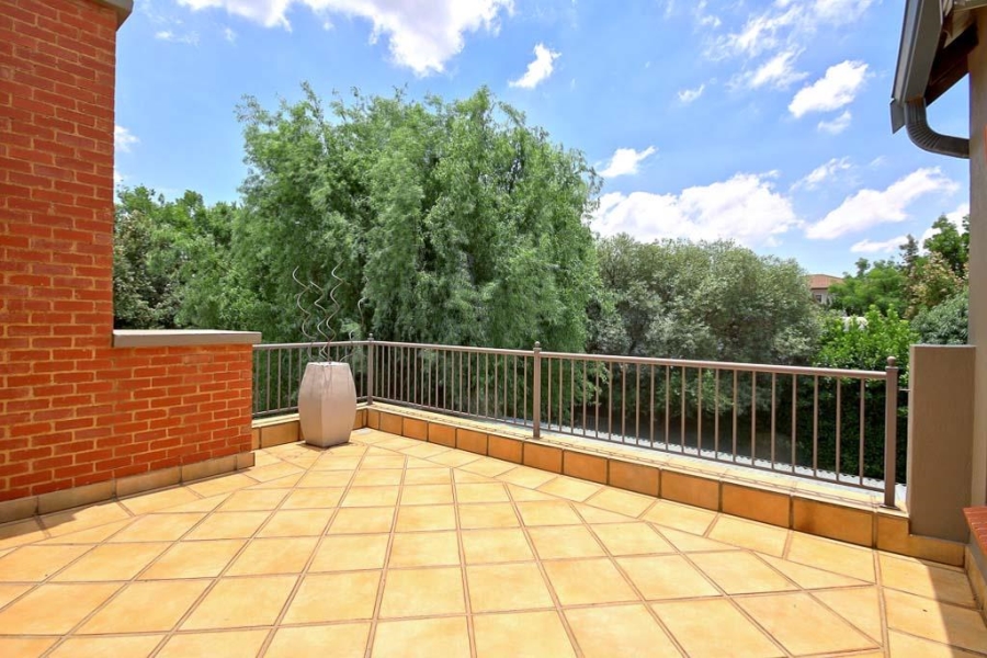 4 Bedroom Property for Sale in The Wilds Gauteng