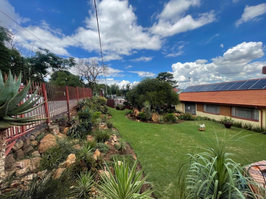 4 Bedroom Property for Sale in South Crest Gauteng