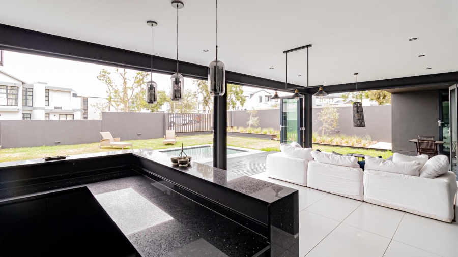 5 Bedroom Property for Sale in Helderfontein Estate Gauteng