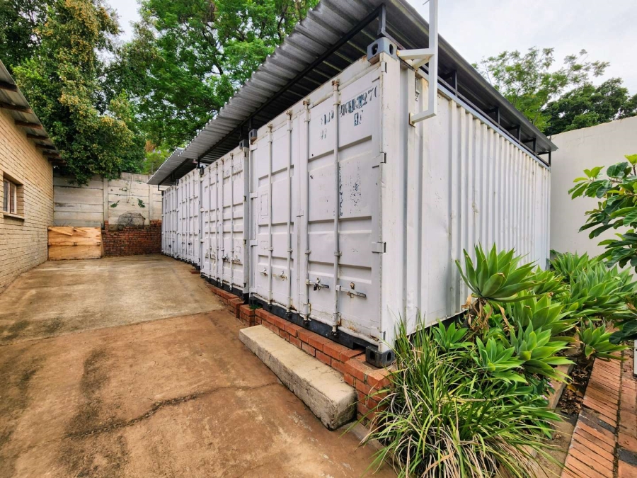 6 Bedroom Property for Sale in Riviera Gauteng