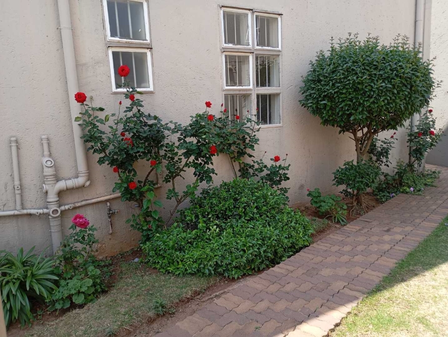 3 Bedroom Property for Sale in Oakdene Gauteng