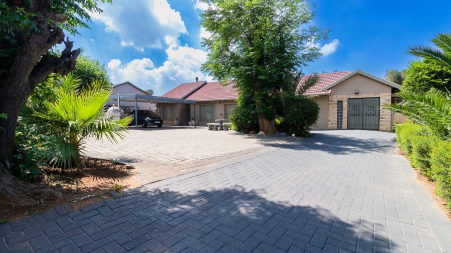 4 Bedroom Property for Sale in Rynsoord Gauteng