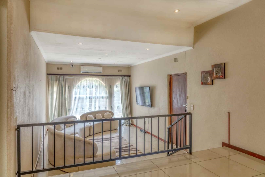 3 Bedroom Property for Sale in Oakdene Gauteng