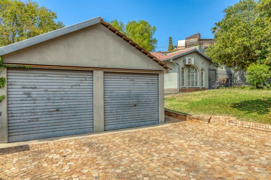 3 Bedroom Property for Sale in Oakdene Gauteng