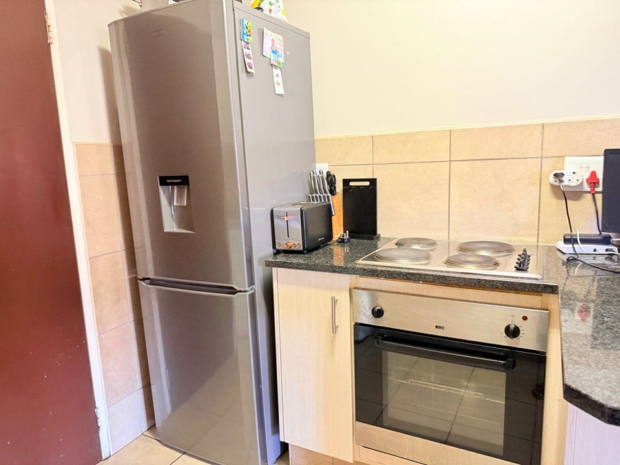 2 Bedroom Property for Sale in Erand Gardens Gauteng