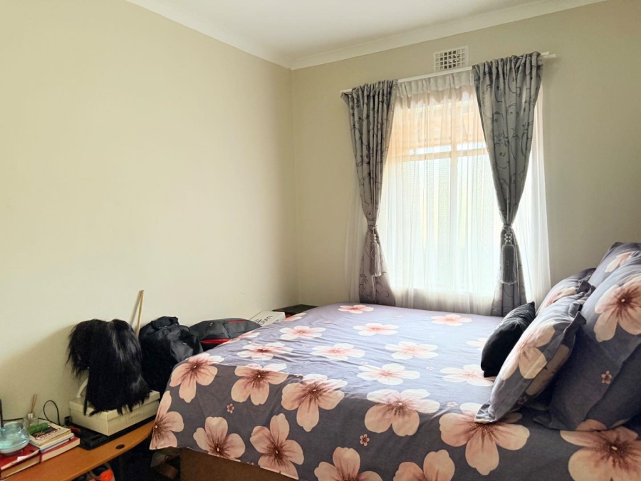 2 Bedroom Property for Sale in Erand Gardens Gauteng