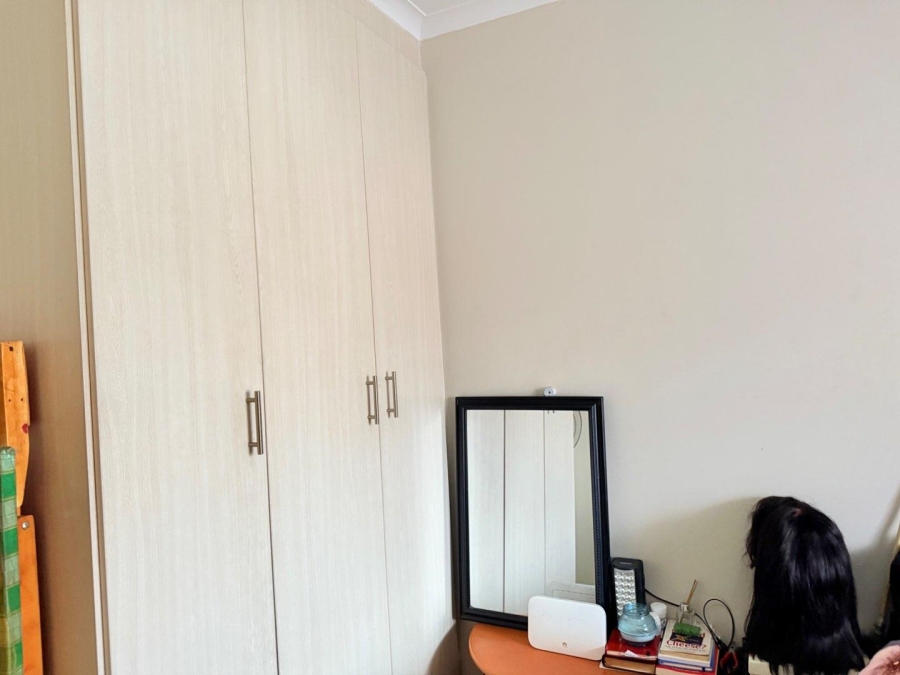 2 Bedroom Property for Sale in Erand Gardens Gauteng