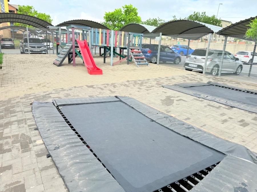 2 Bedroom Property for Sale in Erand Gardens Gauteng