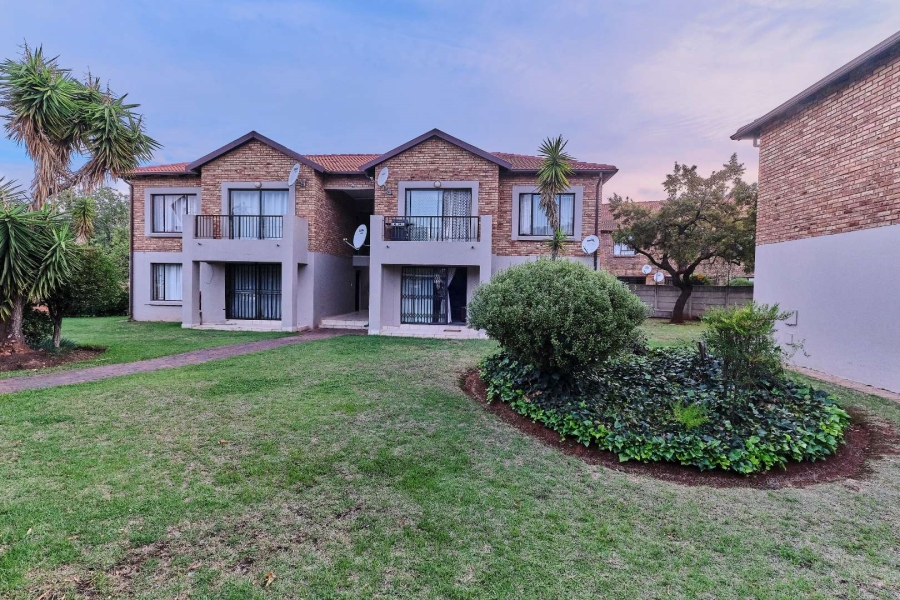 2 Bedroom Property for Sale in Willowbrook Gauteng