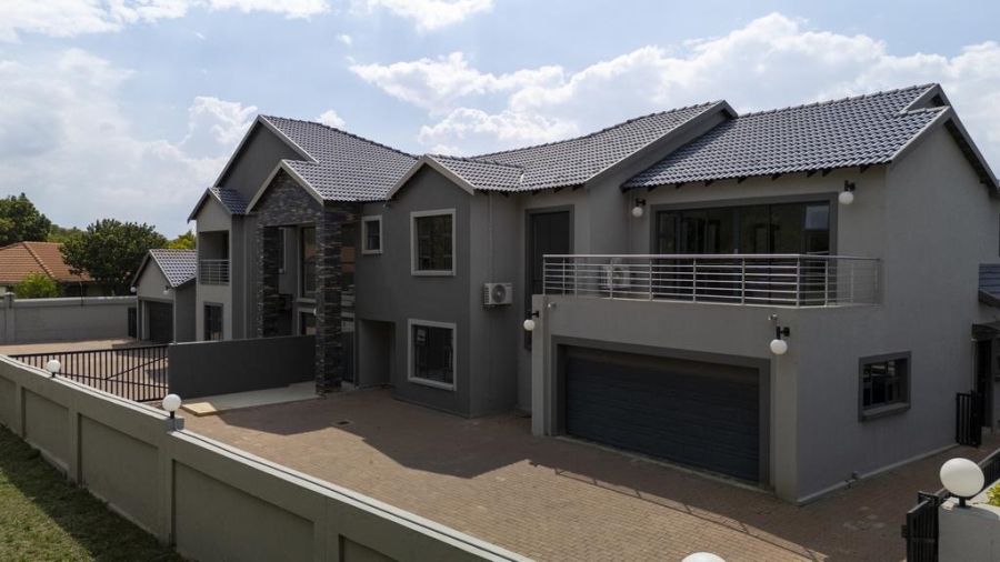 9 Bedroom Property for Sale in Montana Tuine Gauteng