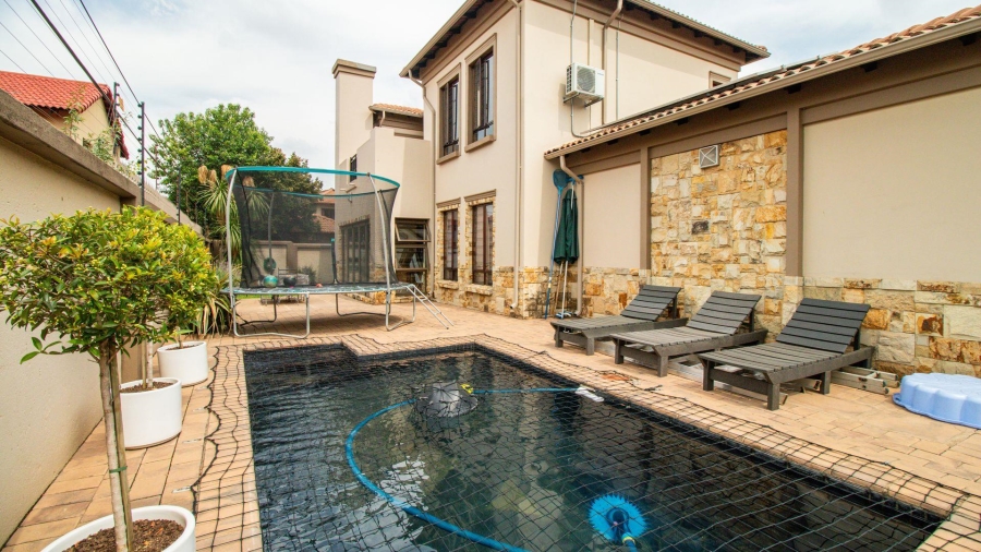 3 Bedroom Property for Sale in Lakefield Gauteng