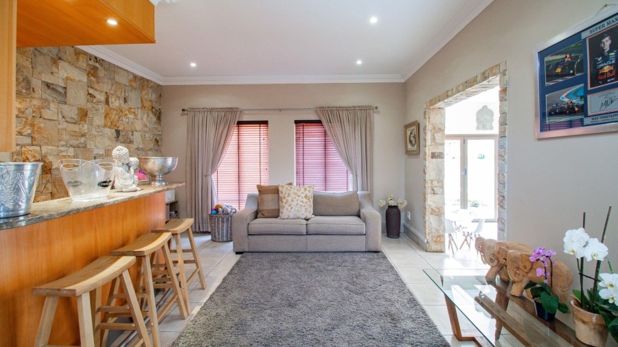 3 Bedroom Property for Sale in Lakefield Gauteng
