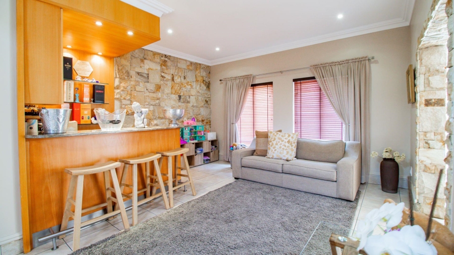 3 Bedroom Property for Sale in Lakefield Gauteng