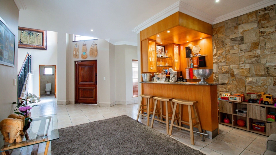 3 Bedroom Property for Sale in Lakefield Gauteng