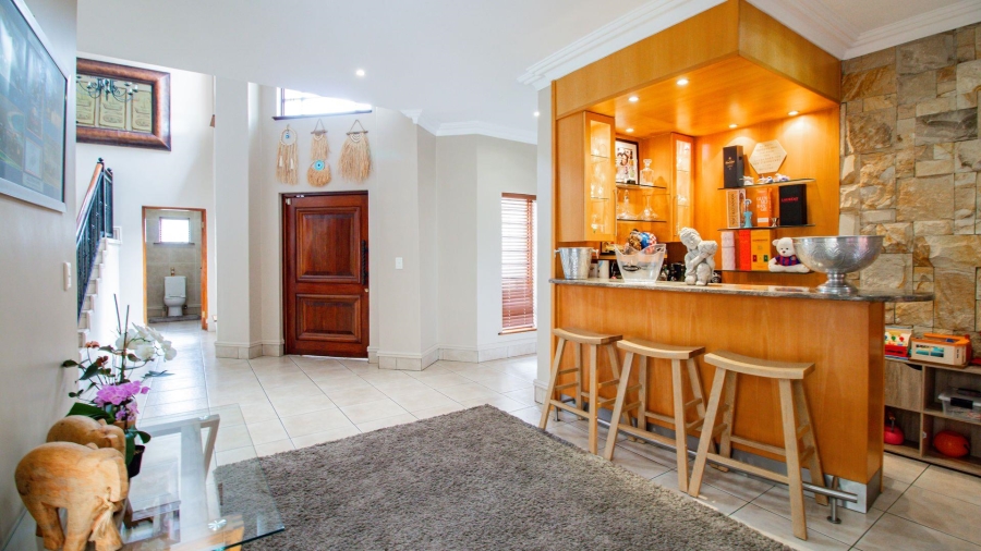 3 Bedroom Property for Sale in Lakefield Gauteng