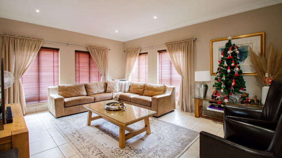 3 Bedroom Property for Sale in Lakefield Gauteng