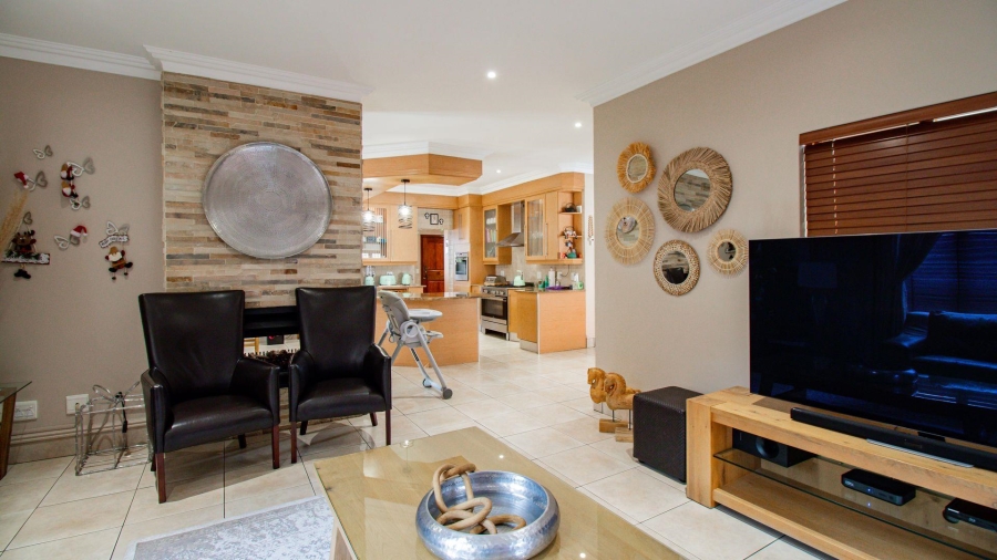 3 Bedroom Property for Sale in Lakefield Gauteng