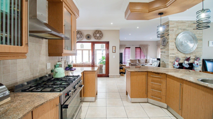 3 Bedroom Property for Sale in Lakefield Gauteng