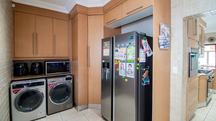 3 Bedroom Property for Sale in Lakefield Gauteng