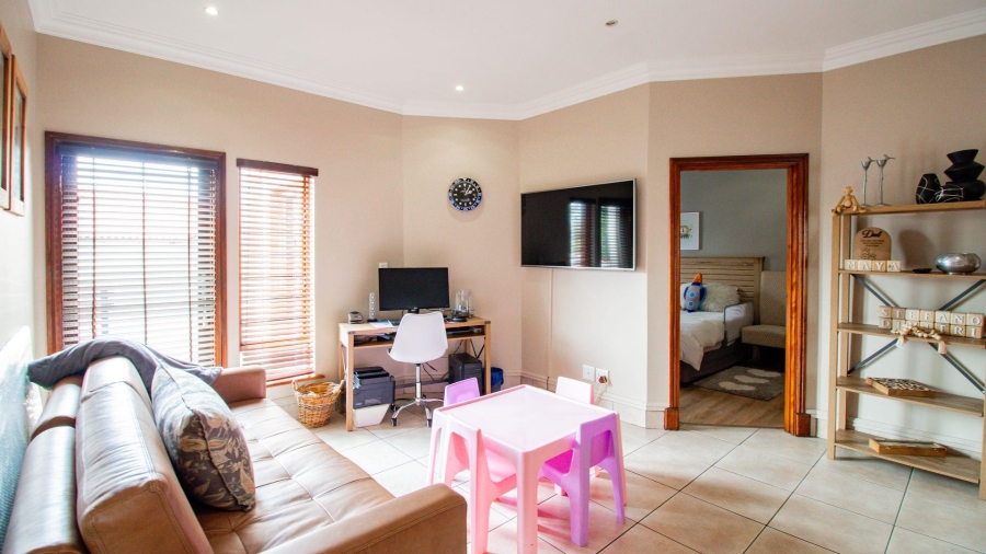 3 Bedroom Property for Sale in Lakefield Gauteng