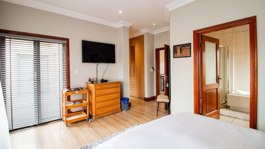 3 Bedroom Property for Sale in Lakefield Gauteng