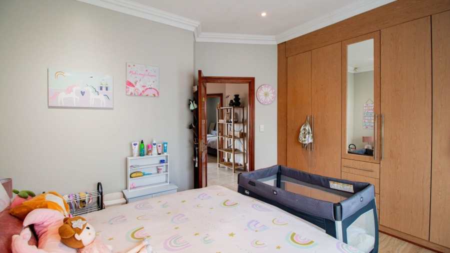 3 Bedroom Property for Sale in Lakefield Gauteng