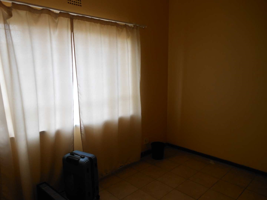 To Let 3 Bedroom Property for Rent in Townsview Gauteng