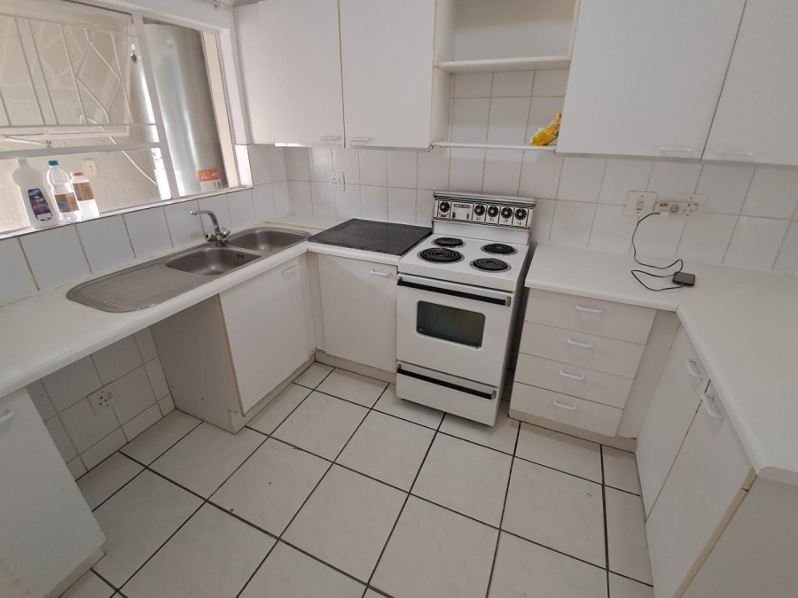To Let 2 Bedroom Property for Rent in Vorna Valley Gauteng