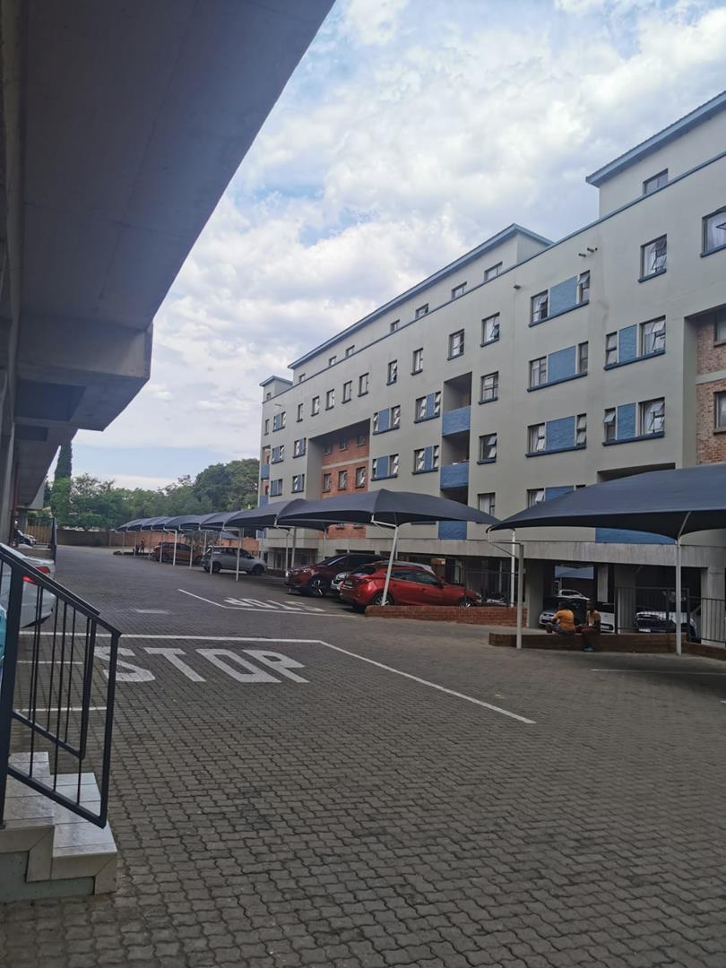 2 Bedroom Property for Sale in Die Hoewes Gauteng