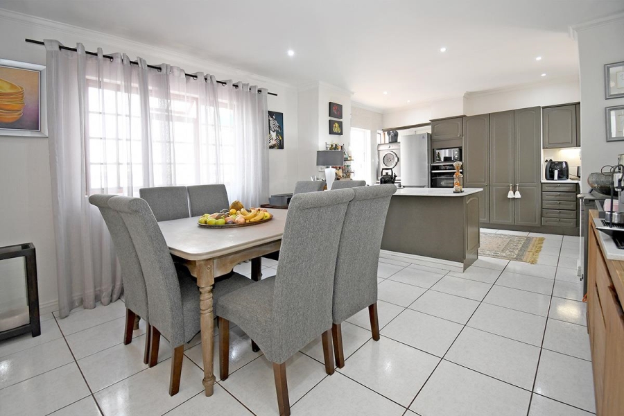4 Bedroom Property for Sale in Lonehill Gauteng