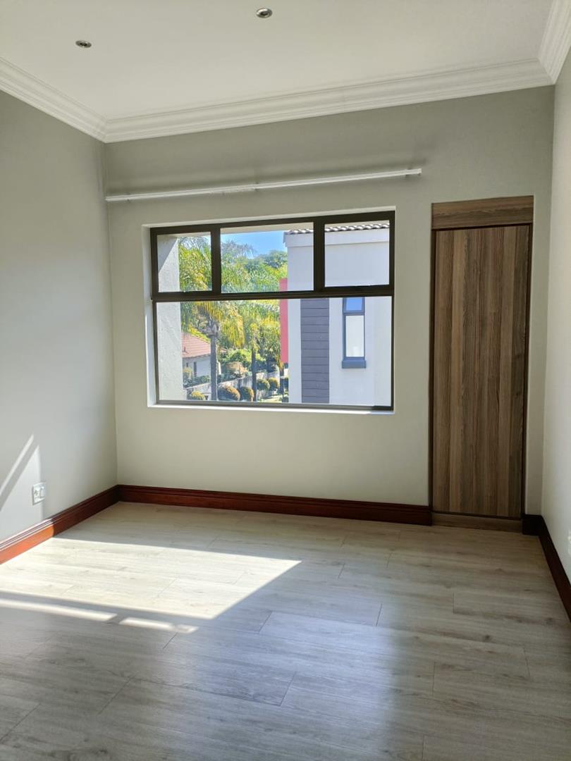 To Let 4 Bedroom Property for Rent in Waterkloof Gauteng