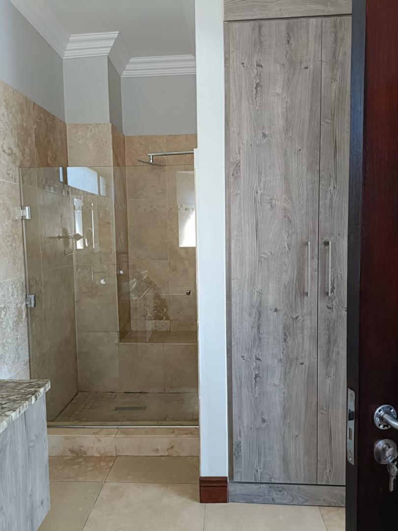 To Let 4 Bedroom Property for Rent in Waterkloof Gauteng