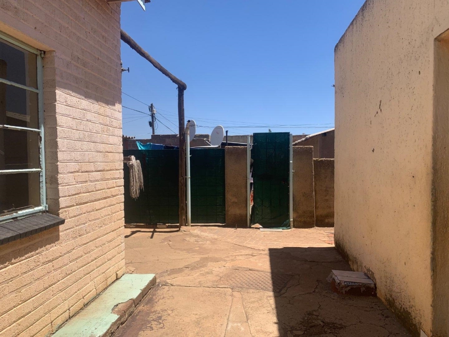 3 Bedroom Property for Sale in Chiawelo Gauteng