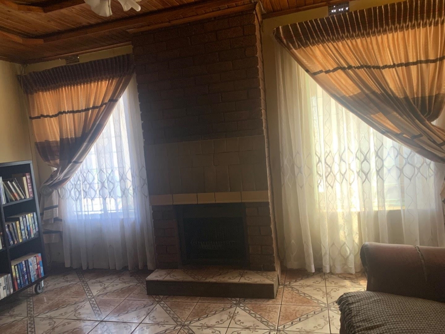 3 Bedroom Property for Sale in Chiawelo Gauteng