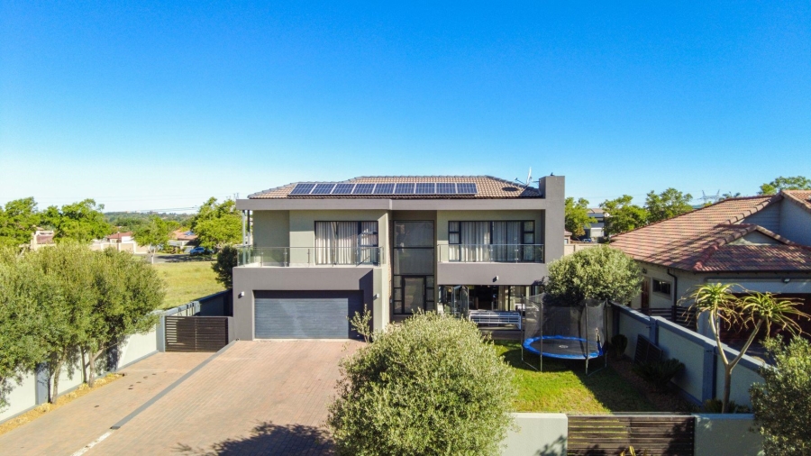 4 Bedroom Property for Sale in La Como Lifestyle Estate Gauteng