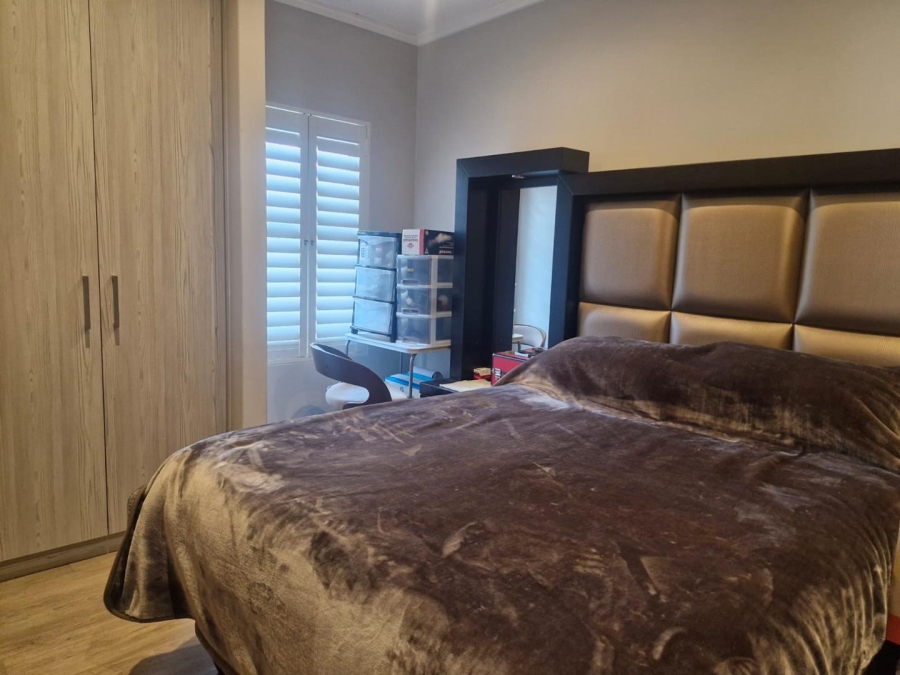 2 Bedroom Property for Sale in Morningside Gauteng