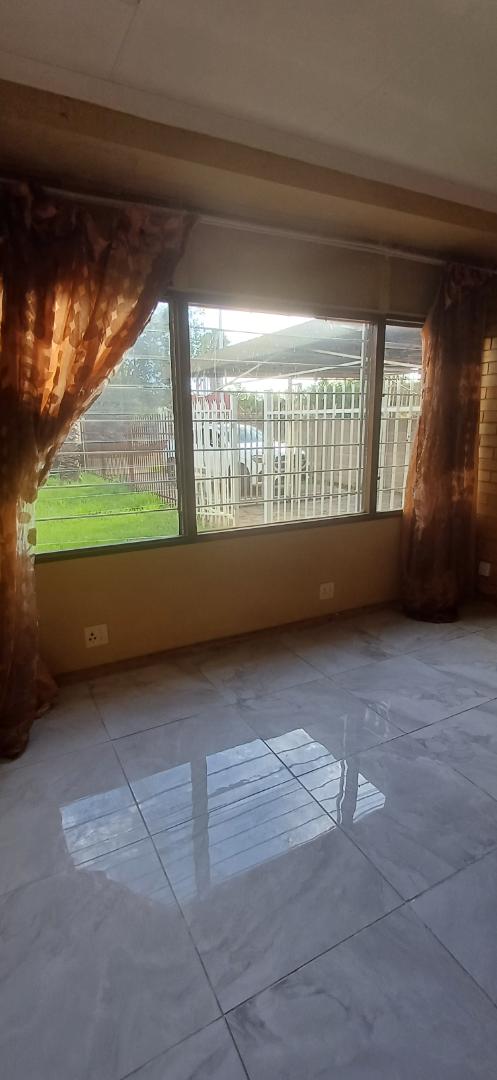 To Let 1 Bedroom Property for Rent in Silverton Ext 11 Gauteng