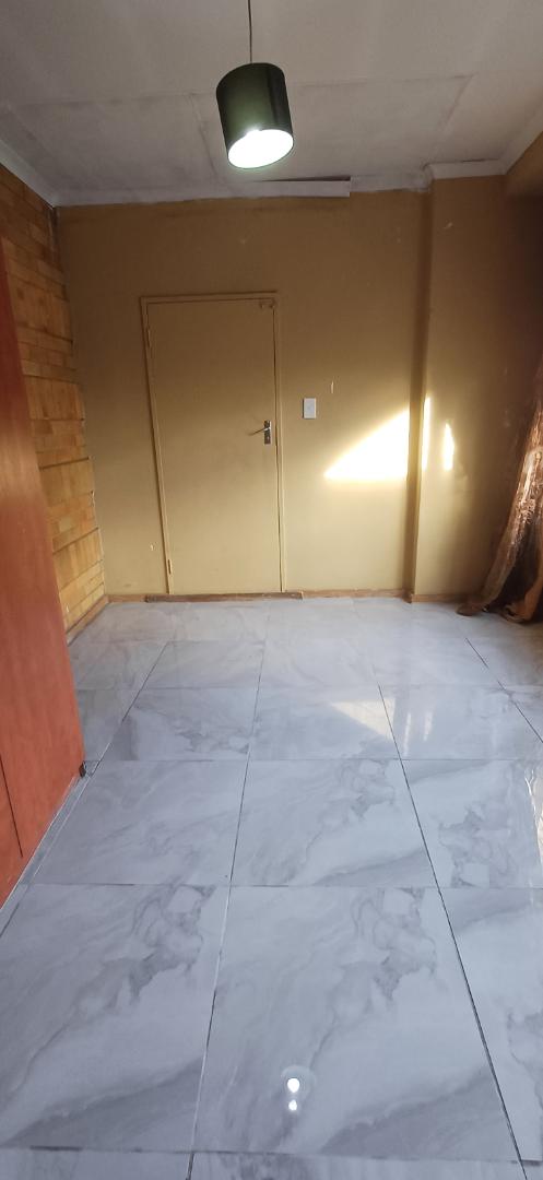 To Let 1 Bedroom Property for Rent in Silverton Ext 11 Gauteng