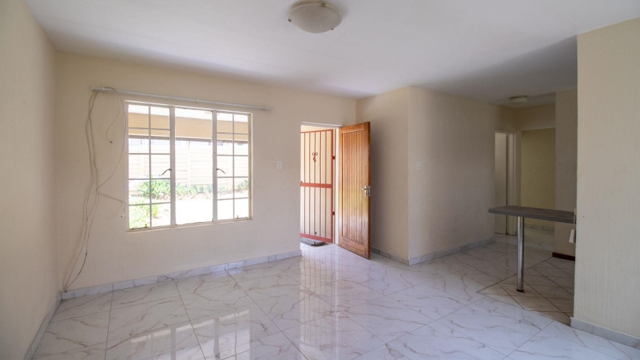 2 Bedroom Property for Sale in Goedeburg Gauteng