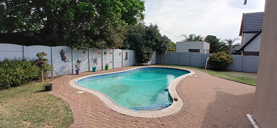 3 Bedroom Property for Sale in Freeway Park Gauteng
