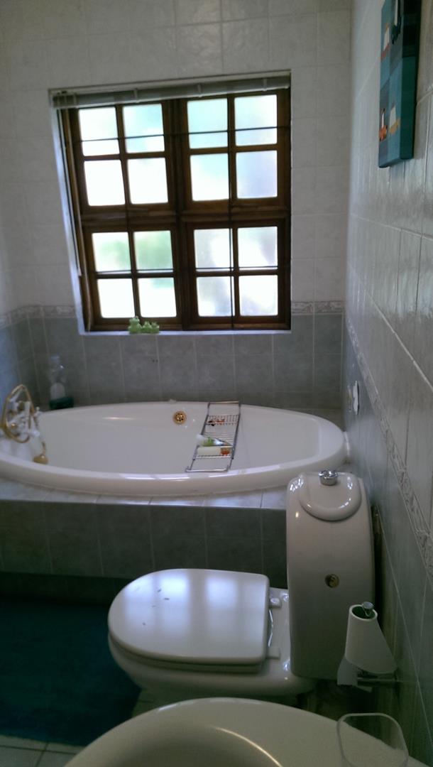 To Let 4 Bedroom Property for Rent in Morningside Gauteng