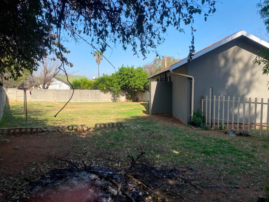 To Let 3 Bedroom Property for Rent in Dalpark Gauteng