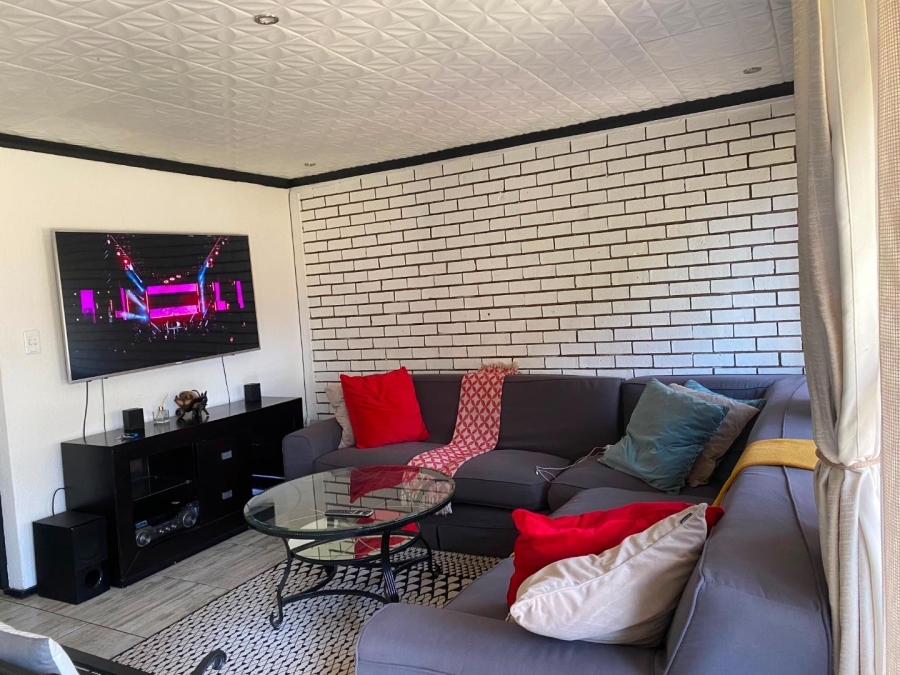 To Let 3 Bedroom Property for Rent in Dalpark Gauteng