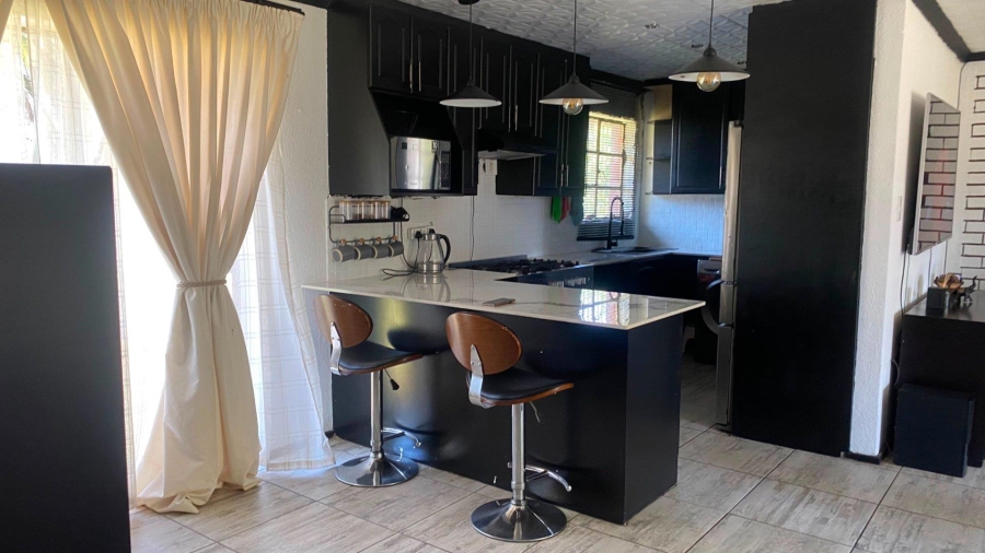 To Let 3 Bedroom Property for Rent in Dalpark Gauteng