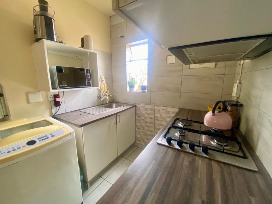 2 Bedroom Property for Sale in Fleurhof Gauteng