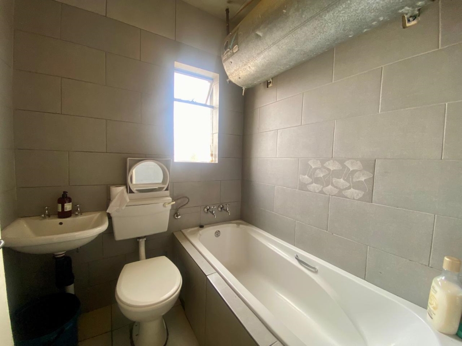 2 Bedroom Property for Sale in Fleurhof Gauteng