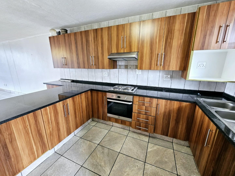 2 Bedroom Property for Sale in Queenswood Gauteng