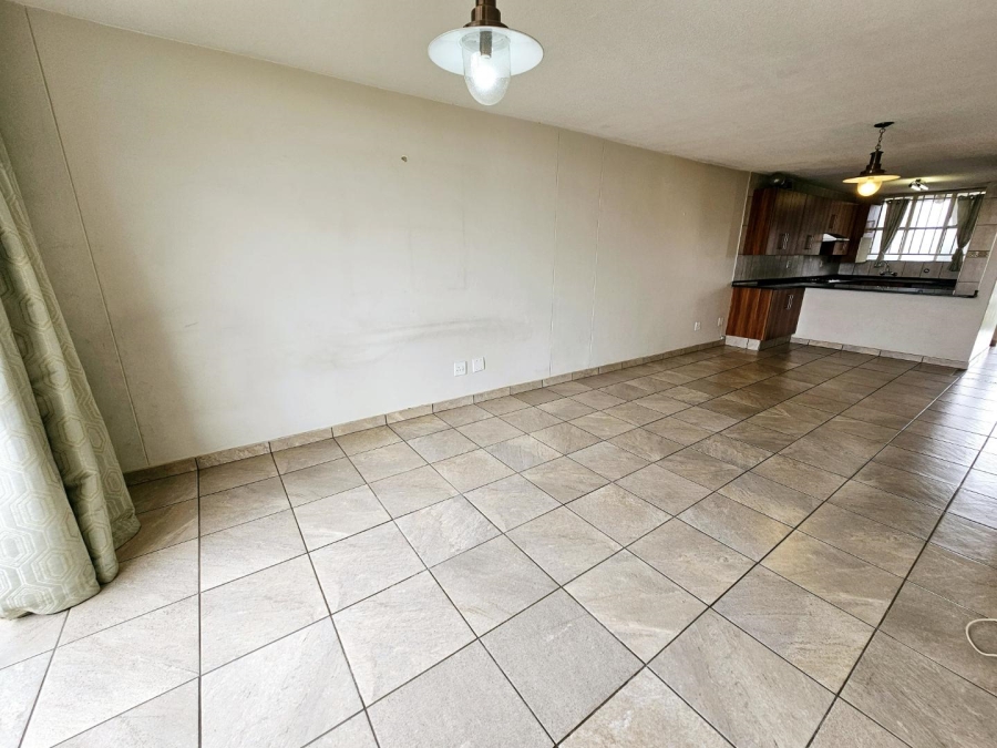 2 Bedroom Property for Sale in Queenswood Gauteng