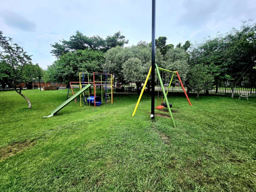 2 Bedroom Property for Sale in Queenswood Gauteng